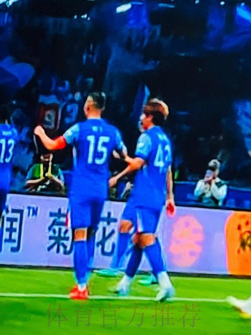 午间新闻速递-早场阿甲闷平 周二友谊赛扛大旗